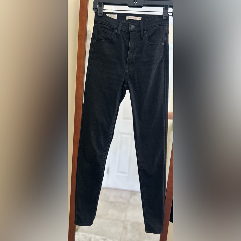 Levi's Women's Jet Black Skinny Jeans
